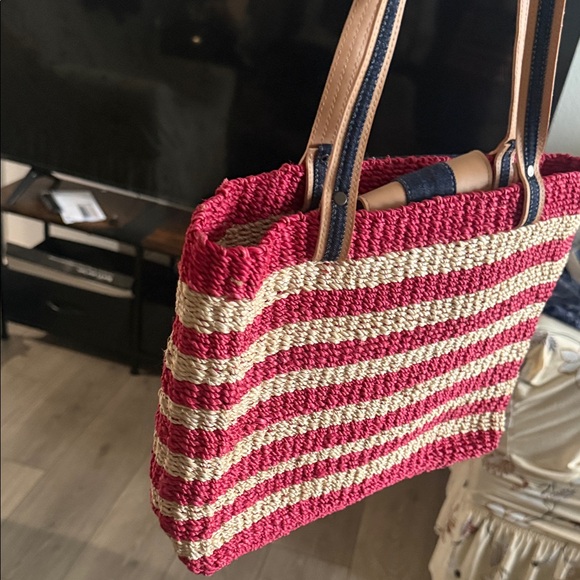 Amanda Smith Red and Tan Striped Tote - Picture 15 of 16